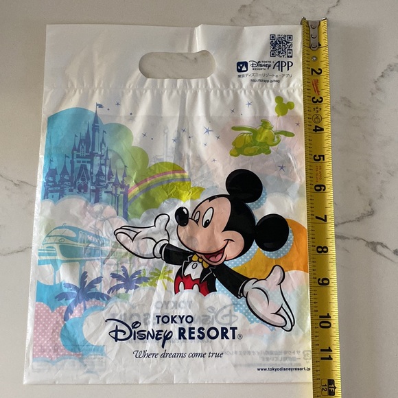 3/$10 Tokyo Disney Resort small shopping bag - Picture 6 of 6